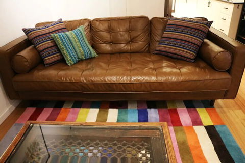 Erko Home In The Middle Of The Action With Parking - Travel Agents 2