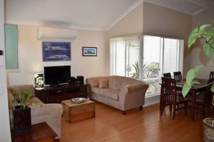 Mount Hawthorn WA Tourism Guide