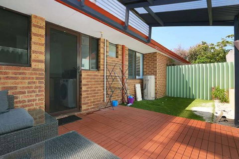 Safe & Secure 2 Bedroom Villa - Travel Agents 1