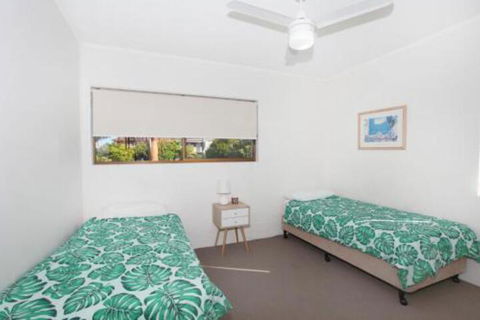 Unit 2 Cooltoro Court 7 Frank Street Coolum Beach 400 BOND LINEN INCLUDED - Travel Search 6