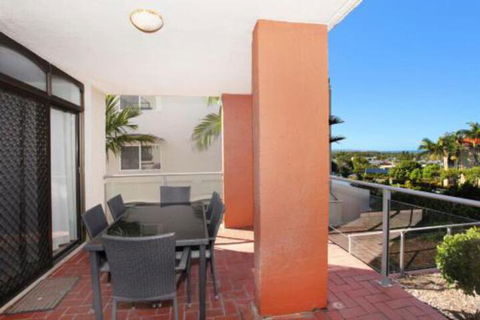 Unit 2 Cooltoro Court 7 Frank Street Coolum Beach 400 BOND LINEN INCLUDED - Travel Search 5