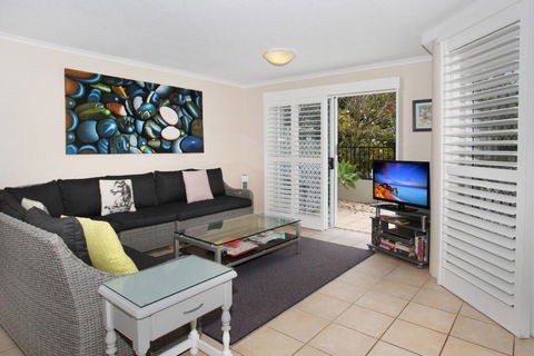 Unit 3 On The Park Coolum Beach - Travel Search 2