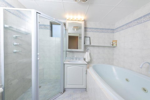 Ocean Crest 10 - Travel Agents 3