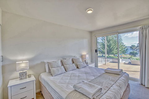 Quarterdeck Apartment - Travel Search 6