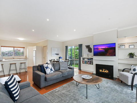 GUILDFORD COTTAGE - Travel Search 2