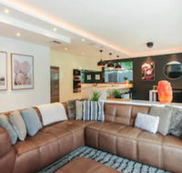 Spacious 2 Bedroom Apartment in Ascot With Large Private Garden - Cruises Travel