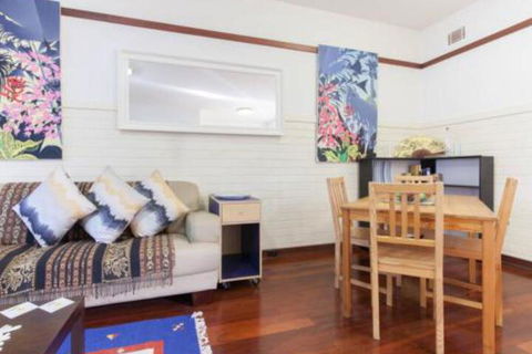 Broadway Apartments - Travel Agents 2