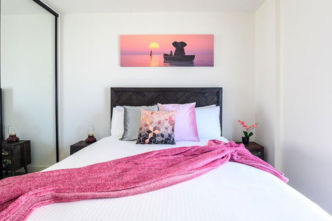 JUDD A Stylish Abode Awaits You - Tourism Guide 6