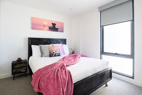 JUDD A Stylish Abode Awaits You - Tourism Guide 3