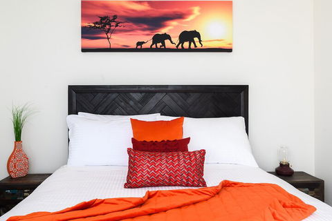 JUDD A Stylish Abode Awaits You - Tourism Guide 2