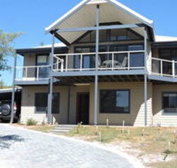 Jay's Beach House - Cruises Travel