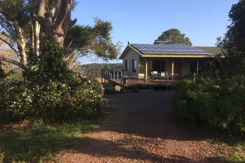 Maleny Mountain Retreat - Travel Search 1