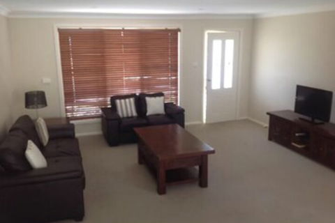 Breakaway Apartments - Tourism Guide 3
