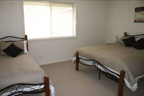 Breakaway Apartments - Tourism Guide 4