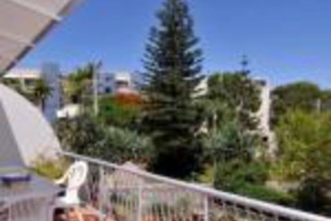 Bright & Comfortable In Quiet Location - Travel Search 0