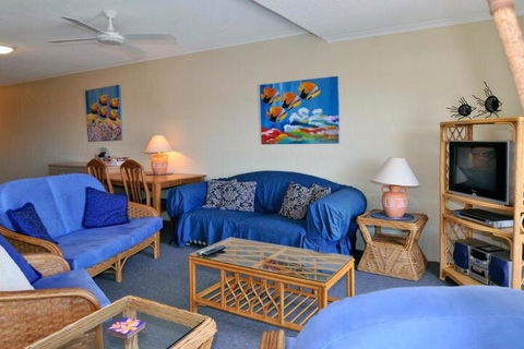 Bright & Comfortable In Quiet Location - Travel Search 2