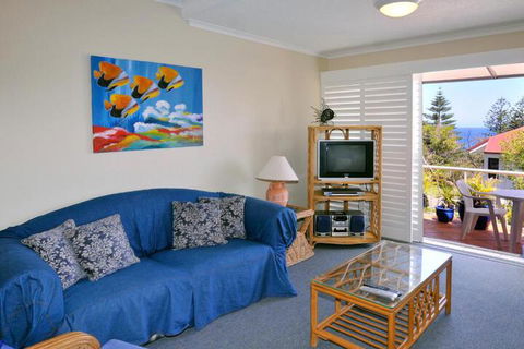 Bright & Comfortable In Quiet Location - Travel Search 7