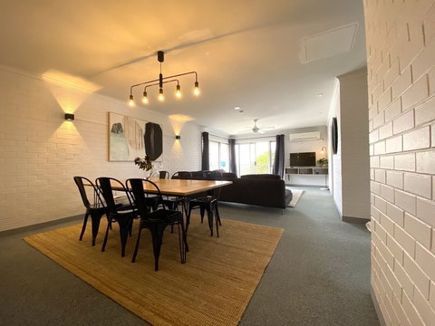 Yamba Views Accommodation - Tourism Guide 1