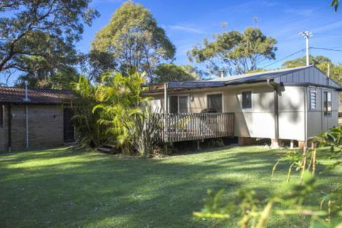 MOLLYMOOK BEACH COTTAGE - Tourism Guide 6