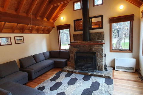 SNOWED INN Apartment - Tourism Guide 3