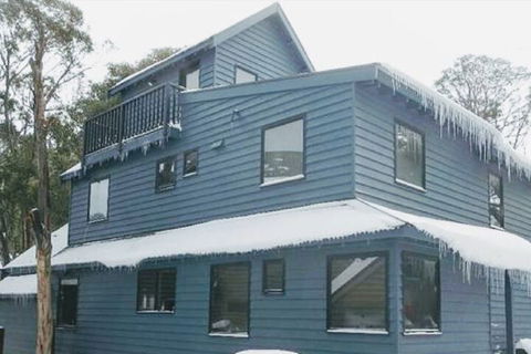SNOWED INN Apartment - Tourism Guide 1