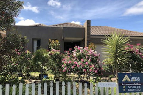 Apple House - Travel Agents 0