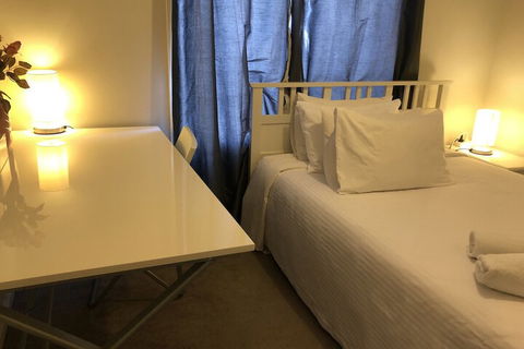 Apple House - Travel Agents 7