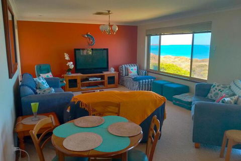 Watersun Beach House - Cruises Travel 2