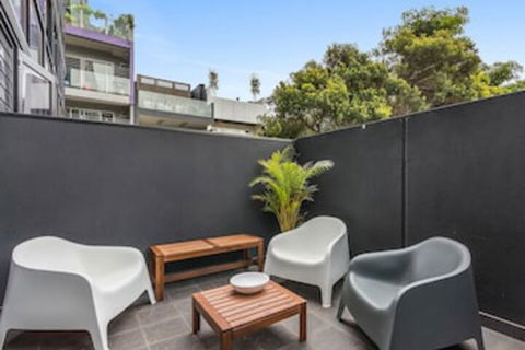 GRATTAN A Premier Location & Modern Space - Travel Search 0