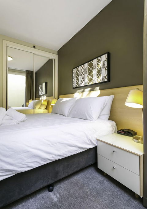 DARLING A Tidy Space In A Great Location - Cruises Travel 2