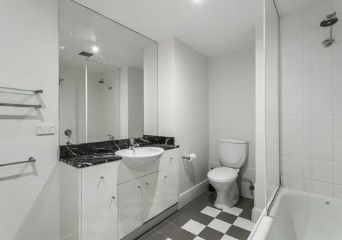 DARLING A Tidy Space In A Great Location - Cruises Travel 0