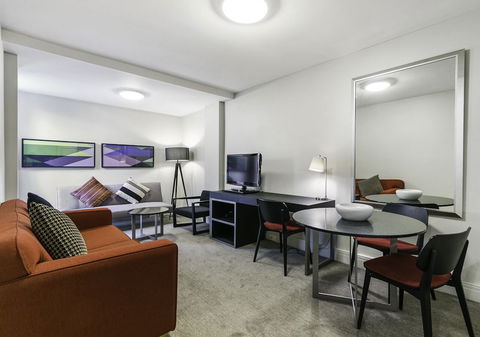 DARLING A Tidy Space In A Great Location - Cruises Travel 3