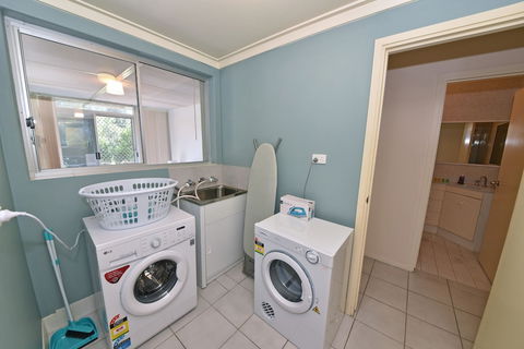Comfy Home Near Airport & City 2280 - Cruises Travel 1
