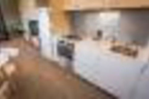 Newcastle Beach 1BR With City Views - Travel Agents 6