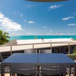 Absolute Airlie Central Airlie Beach - Cruises Travel 0