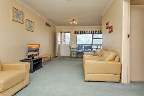 2 Bedroom Apartment Quarterdeck Unit 4 - Tourism Guide 1