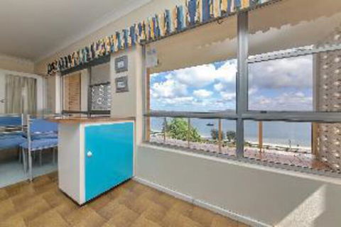 2 Bedroom Apartment Quarterdeck Unit 4 - Tourism Guide 3