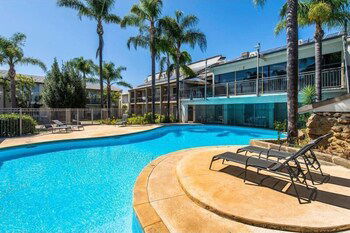 Resort Serviced Apartments - Mandurah - Cruises Travel 1