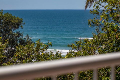 Sun Sand & Surf Sunrise Beach - Travel Search 1