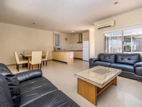 Seafront Unit 60 - Travel Search 6