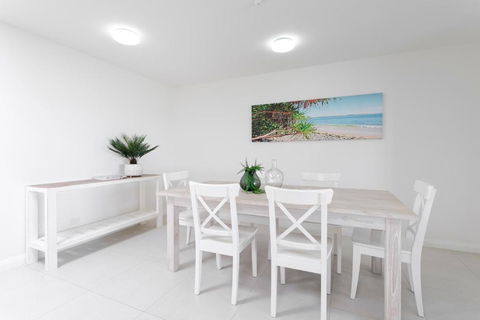 3 14 Edgar Bennett Avenue Noosa Hill - Travel Search 6
