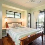 Billa Blue - Travel Search 0