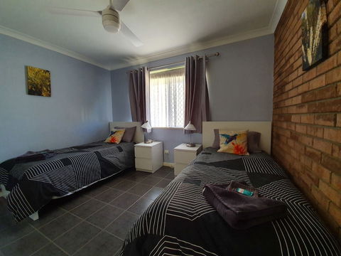 Ocean Beach Chalet 18 - Travel Search 4