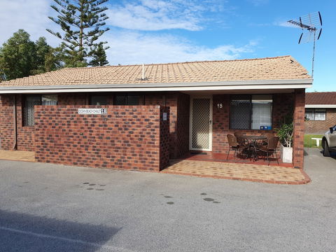 Ocean Beach Chalet 18 - Travel Search 0