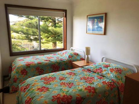 3 Bay Lane - Cruises Travel 5
