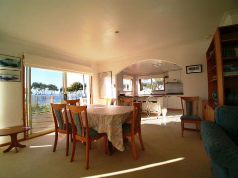 3 Bay Lane - Cruises Travel 2