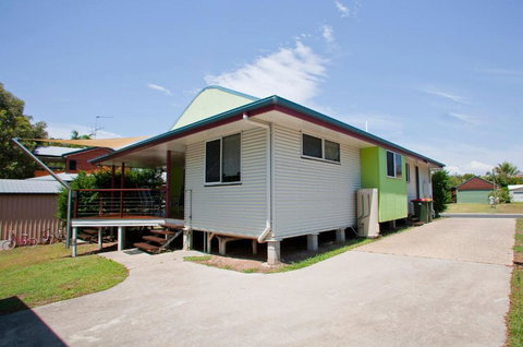 McLeods - Travel Agents 6