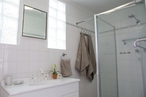 Spencer Cottage - Tourism Guide 2