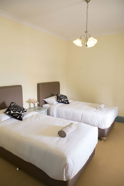 Spencer Cottage - Tourism Guide 4