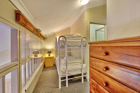Snow Ski Apartments 14 - Travel Search 5